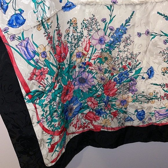 Gucci Vintage Floral Black Border Silk Square Scarf - Picture 8 of 16